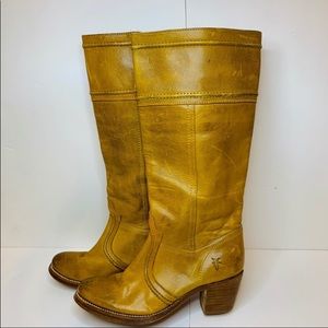 FRYE tall leather boots. EUC size 7. 👢